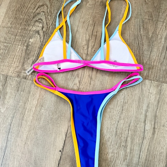 SHEIN color block cheeky thong bikini set S - Picture 3 of 6